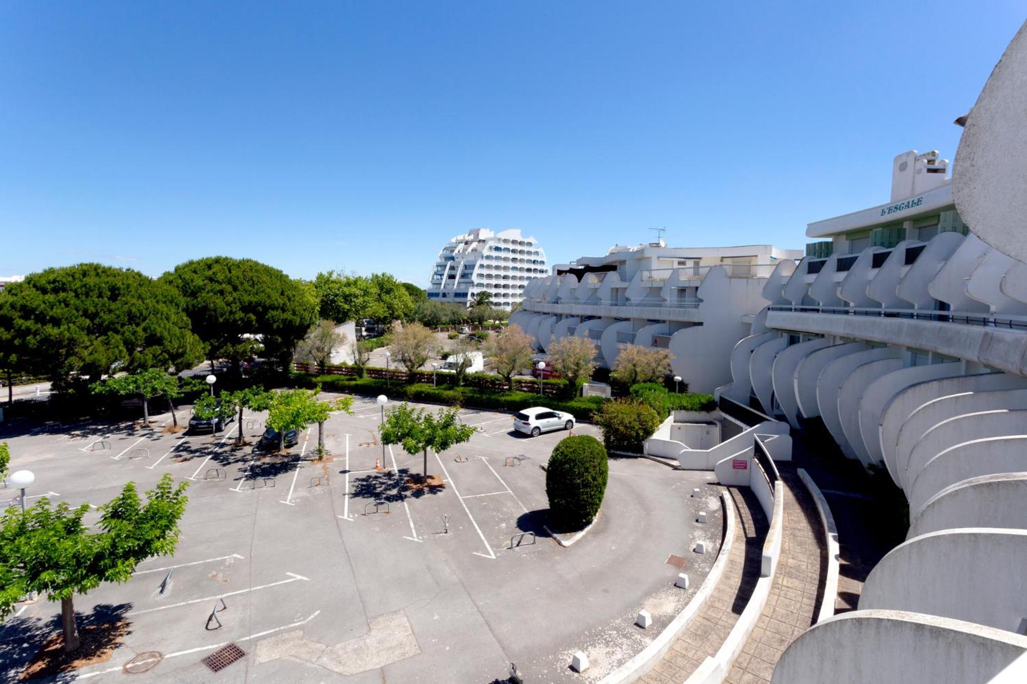 Chez Fabienne - Superbe Appartement Avec Vue Sur La Mer Et Parking La Grande Motte Exteriör bild