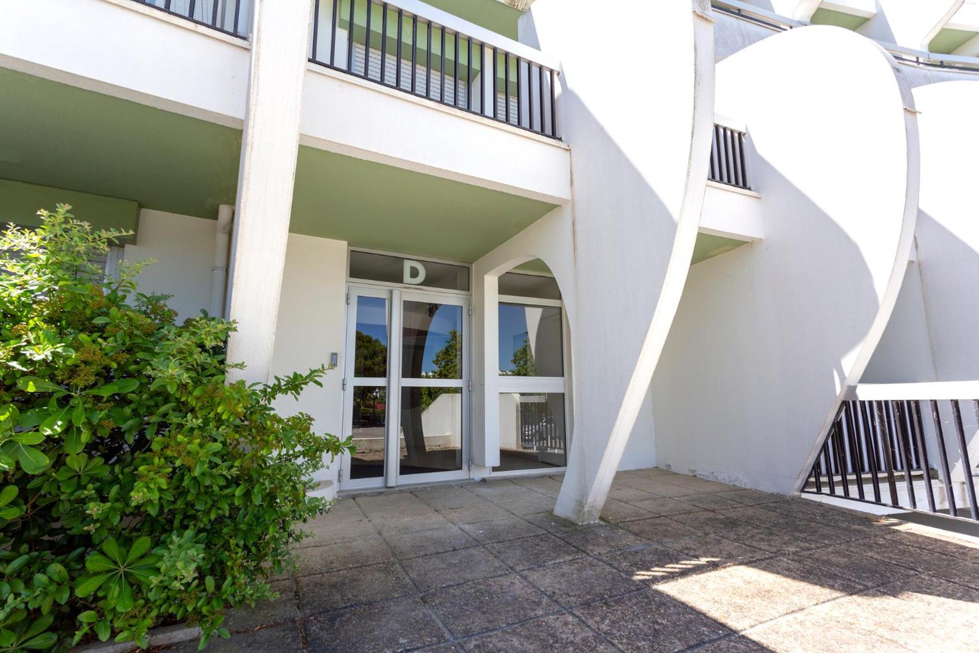 Chez Fabienne - Superbe Appartement Avec Vue Sur La Mer Et Parking La Grande Motte Exteriör bild